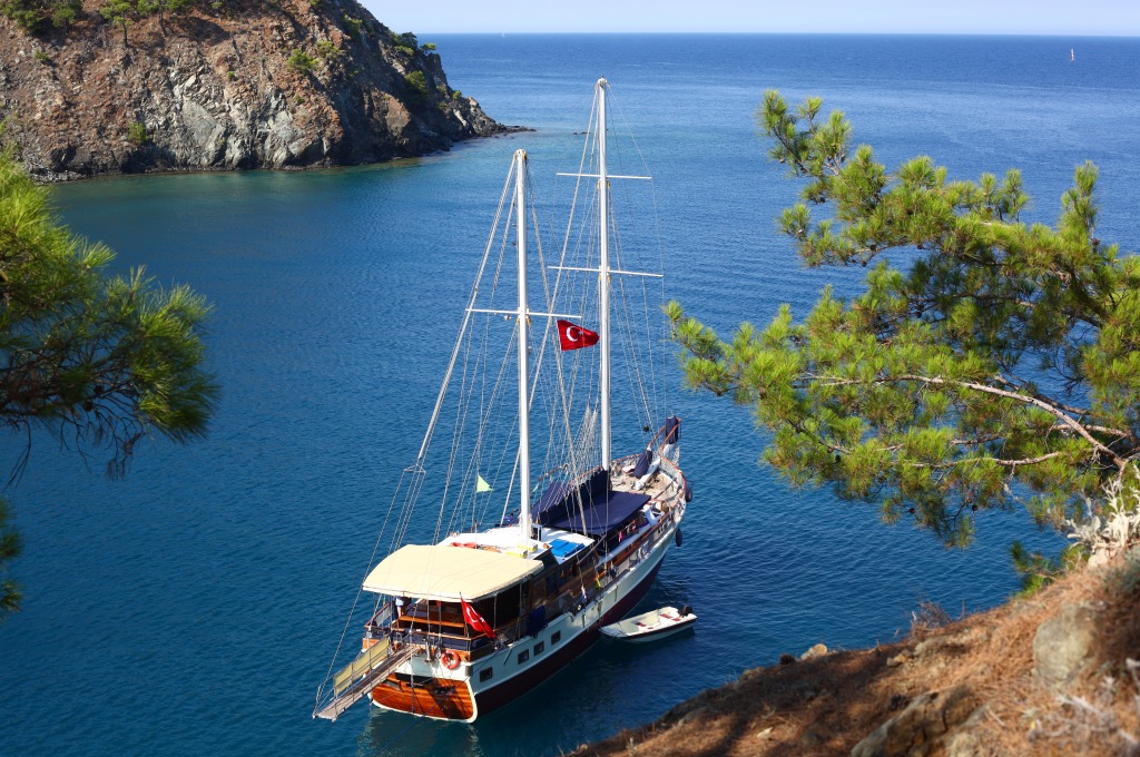 Scenic Bay near Kemer, Turkey jigsaw puzzle in Great Sightings puzzles on TheJigsawPuzzles.com