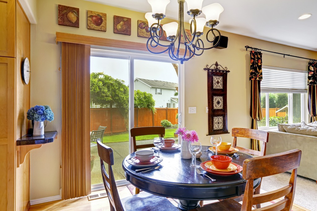 Dining Area in the Kitchen Room jigsaw puzzle in Food & Bakery puzzles on TheJigsawPuzzles.com