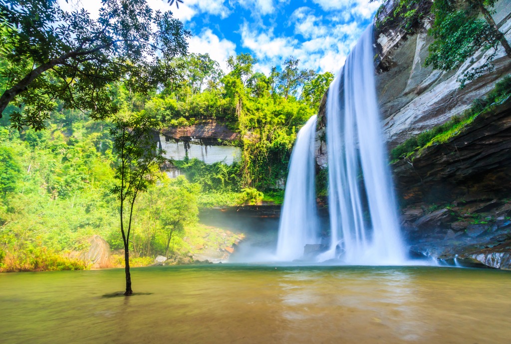 Huai Luang Waterfall, Thailand jigsaw puzzle in Waterfalls puzzles on TheJigsawPuzzles.com