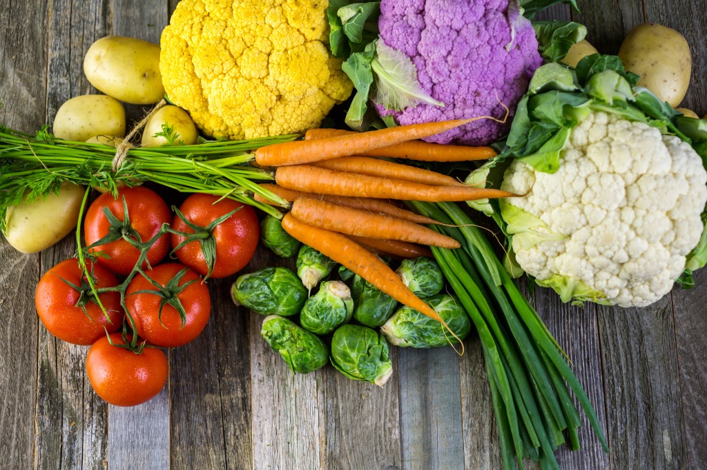 Fresh Vegetables on a Farm Table jigsaw puzzle in Fruits & Veggies puzzles on TheJigsawPuzzles.com