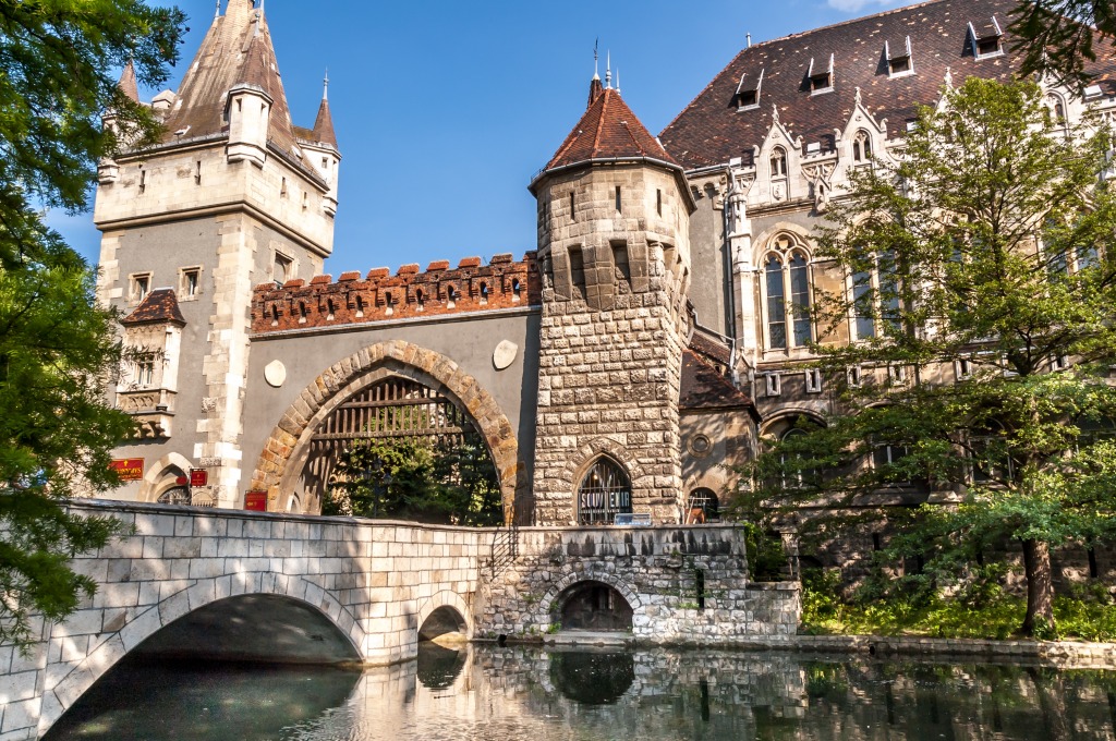 Vajdahunyad Castle in Budapest, Hungary jigsaw puzzle in Castles puzzles on TheJigsawPuzzles.com