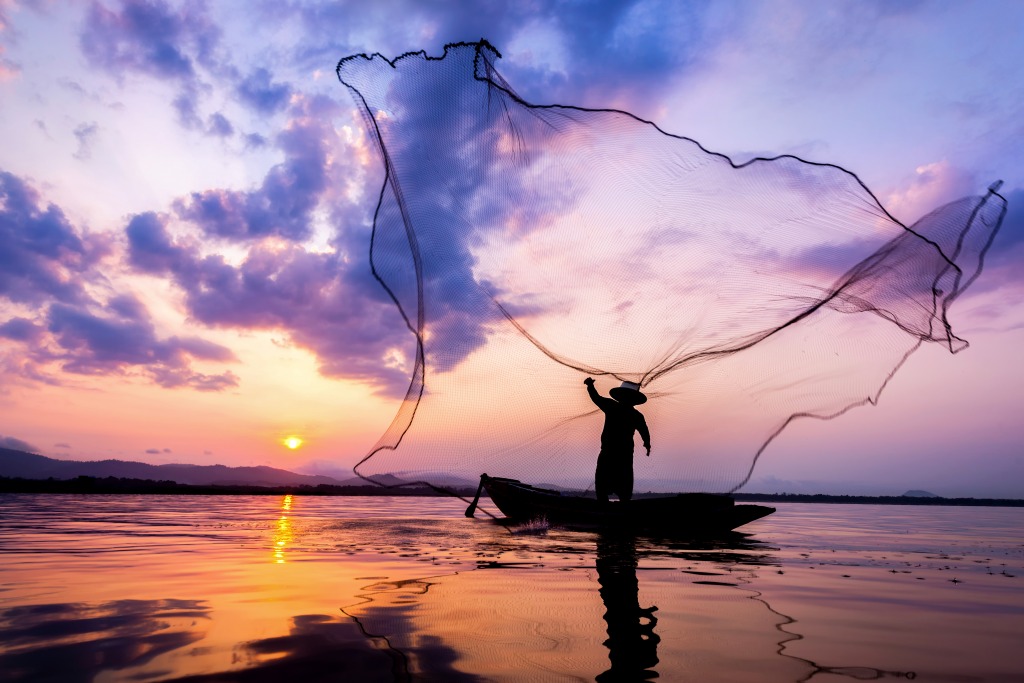 Fishing on Bangpra Lake, Thailand jigsaw puzzle in People puzzles on TheJigsawPuzzles.com