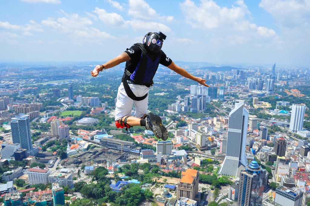 Base Jumper in Kuala Lumpur, Malaysia jigsaw puzzle in People puzzles on TheJigsawPuzzles.com