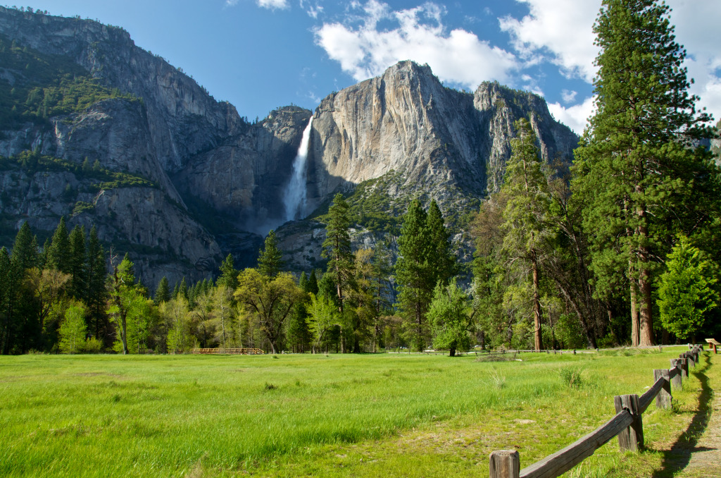 Yosemite National Park jigsaw puzzle in Waterfalls puzzles on TheJigsawPuzzles.com