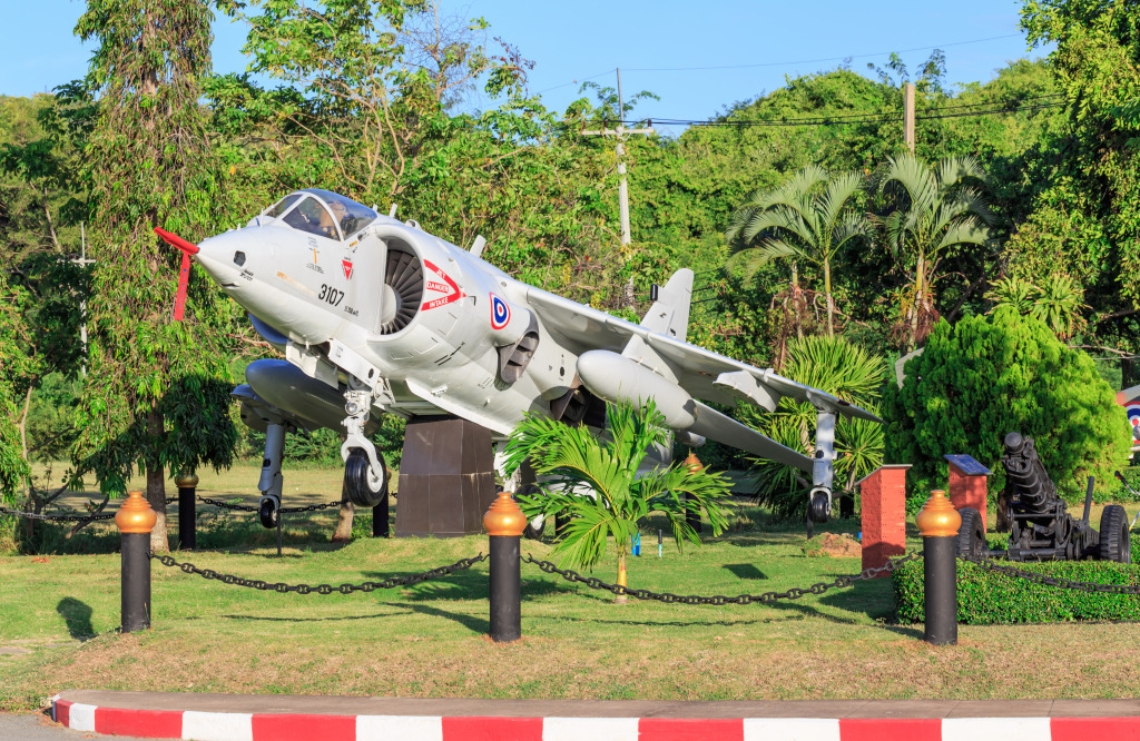 Thai Navy AV-8 Fighter jigsaw puzzle in Aviation puzzles on TheJigsawPuzzles.com