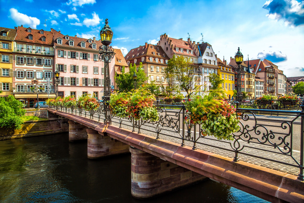 Strasbourg Street jigsaw puzzle in Bridges puzzles on TheJigsawPuzzles.com