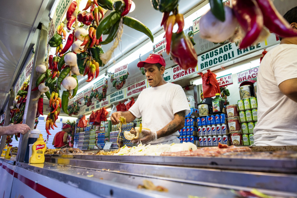 Feast of San Gennaro in NYC jigsaw puzzle in People puzzles on TheJigsawPuzzles.com