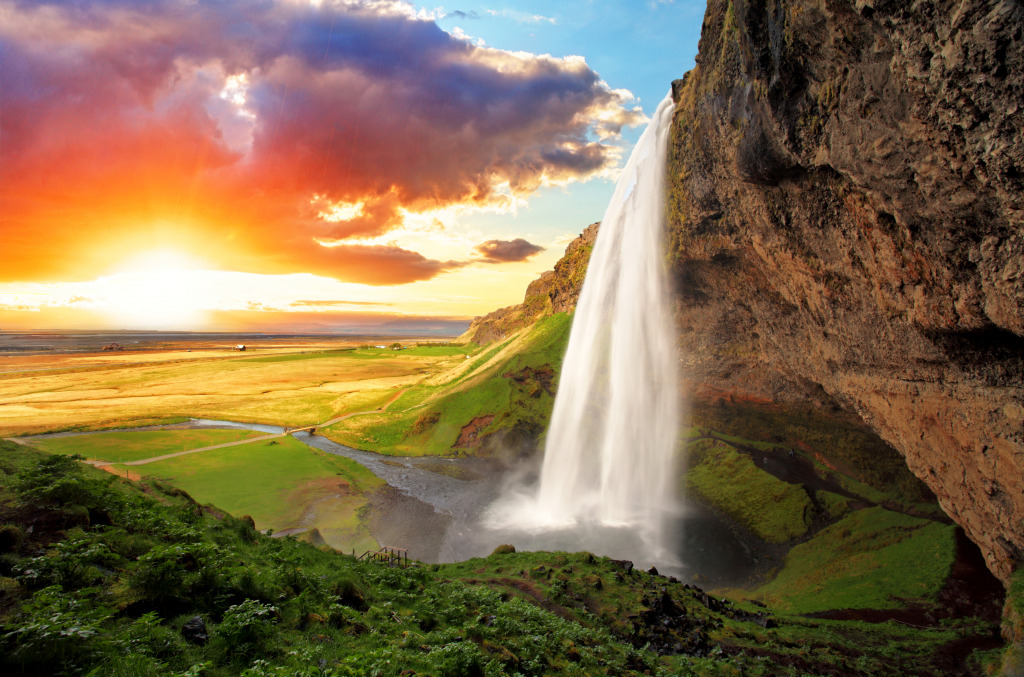 Seljalandsfoss Waterfall, Iceland jigsaw puzzle in Waterfalls puzzles on TheJigsawPuzzles.com