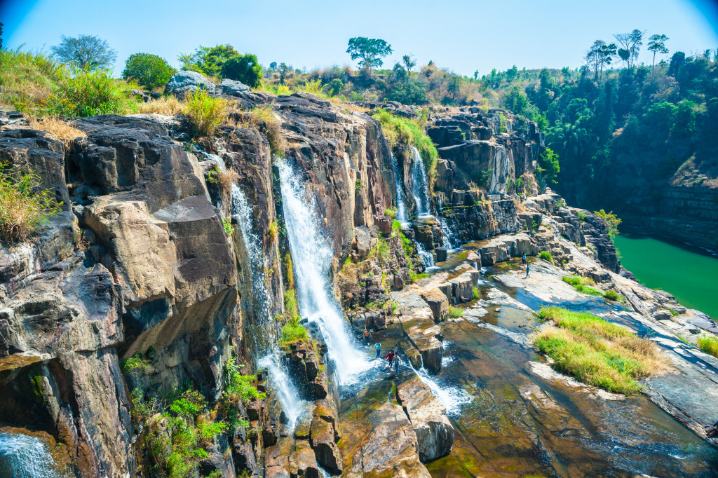 Pongour Waterfall Near da Lat City, Vietnam jigsaw puzzle in Waterfalls puzzles on TheJigsawPuzzles.com