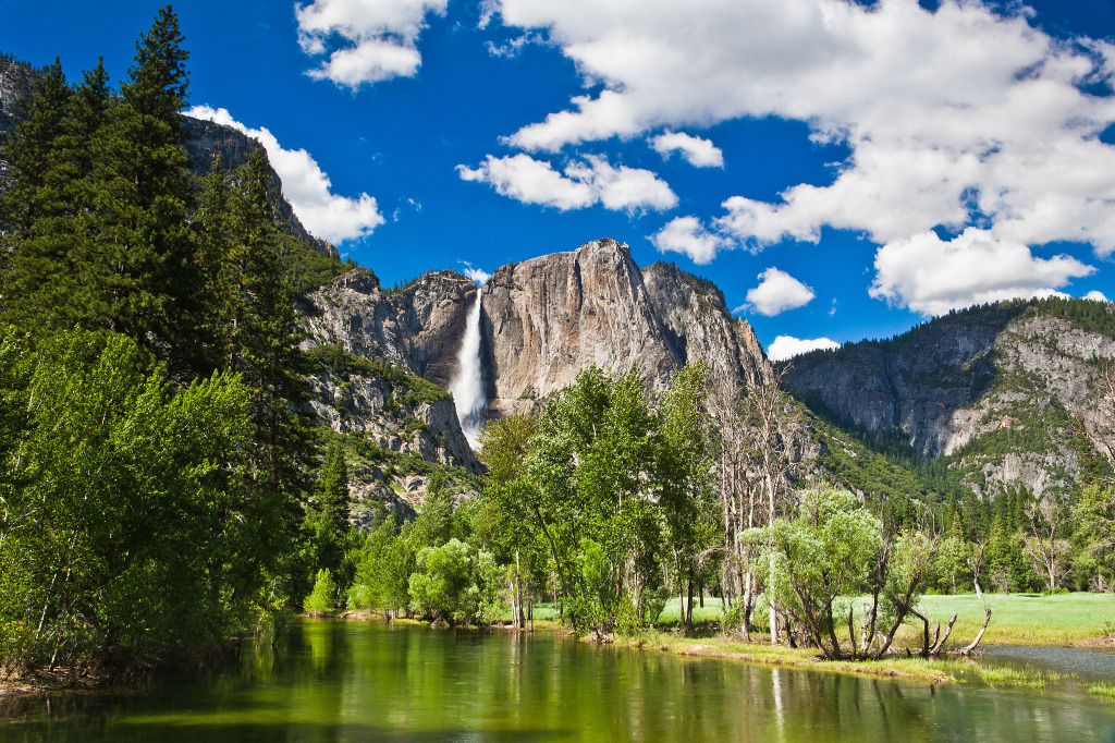 The Sunset in Yosemite National Park jigsaw puzzle in Waterfalls puzzles on TheJigsawPuzzles.com