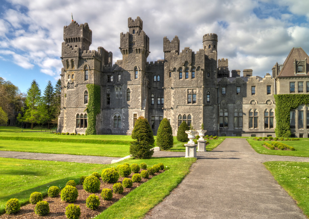 Ashford Castle, Ireland jigsaw puzzle in Castles puzzles on TheJigsawPuzzles.com