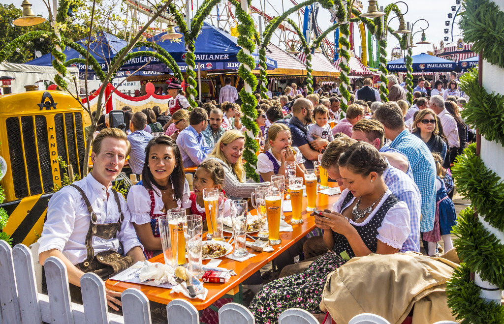 Oktoberfest in Munich, Germany jigsaw puzzle in People puzzles on TheJigsawPuzzles.com