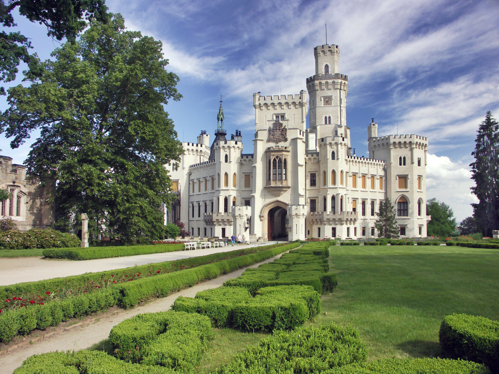 Castle Hluboka nad Vltavou, Czech Republic jigsaw puzzle in Castles puzzles on TheJigsawPuzzles.com