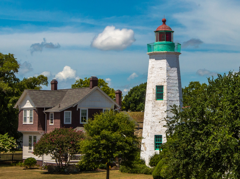 Old Point Comfort Lighthouse jigsaw puzzle in Puzzle of the Day puzzles on TheJigsawPuzzles.com