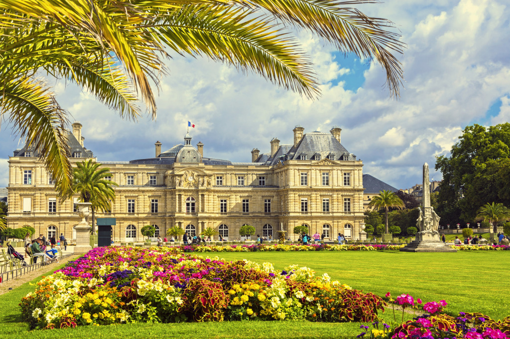 Luxembourg Palace, Paris, France jigsaw puzzle in Castles puzzles on TheJigsawPuzzles.com