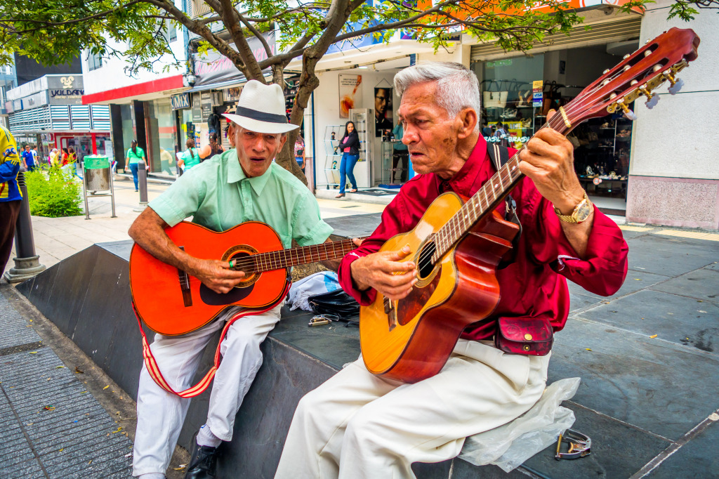 Street Performers in Armenia, Colombia jigsaw puzzle in People puzzles on TheJigsawPuzzles.com