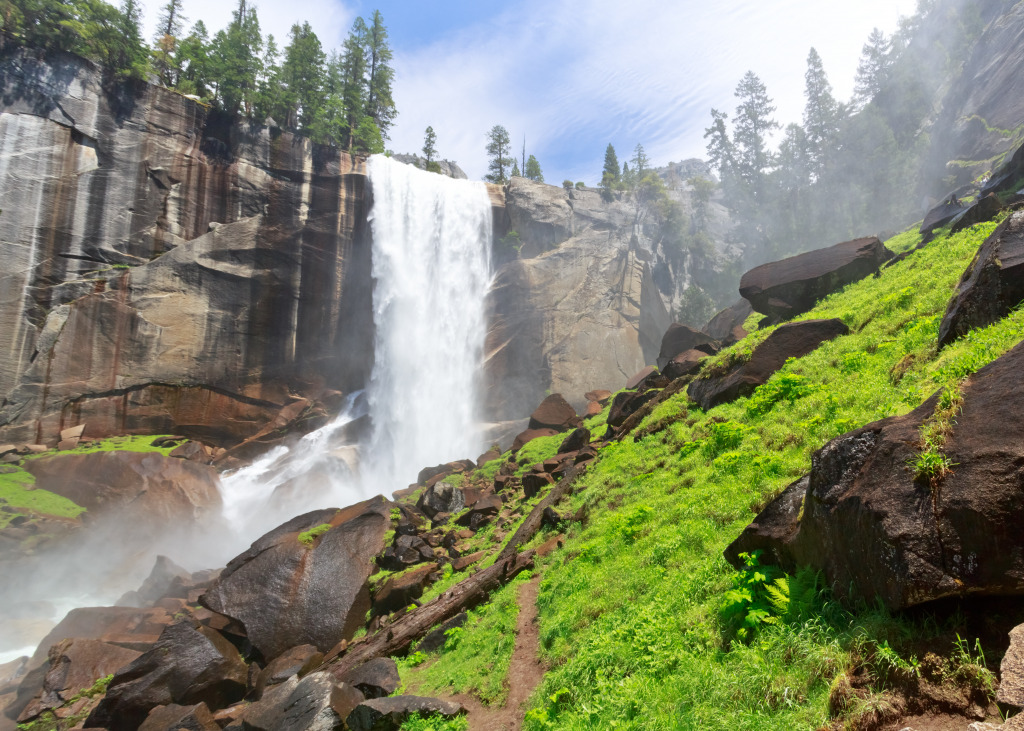 Vernal Fall, Yosemite National Park jigsaw puzzle in Piece of Art puzzles on TheJigsawPuzzles.com