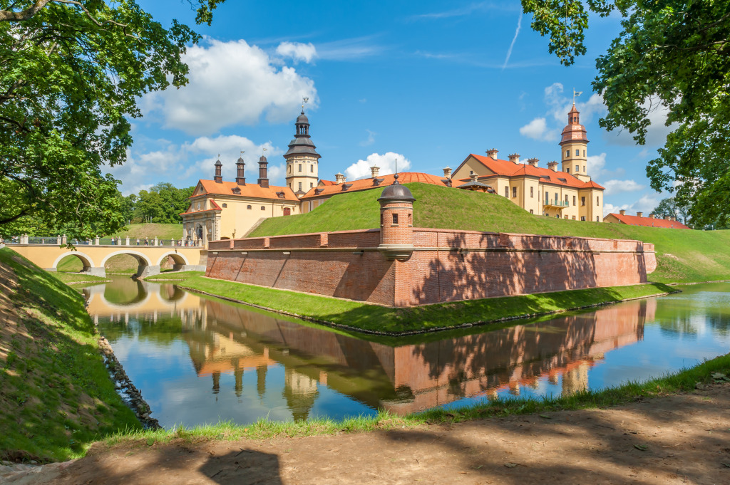 Nesvizh Castle, Belarus jigsaw puzzle in Castles puzzles on TheJigsawPuzzles.com