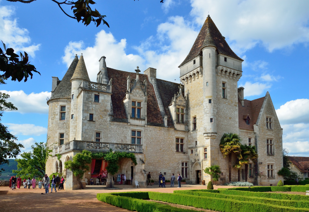 Chateau des Milandes, France jigsaw puzzle in Castles puzzles on TheJigsawPuzzles.com