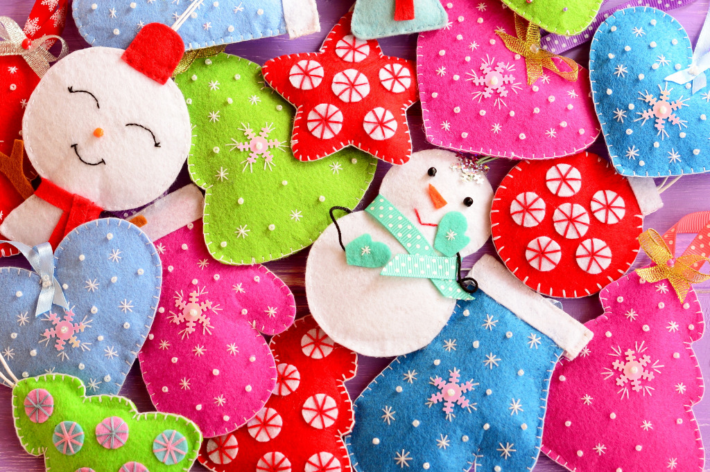 Felt Ornaments For Christmas jigsaw puzzle in Handmade puzzles on TheJigsawPuzzles.com