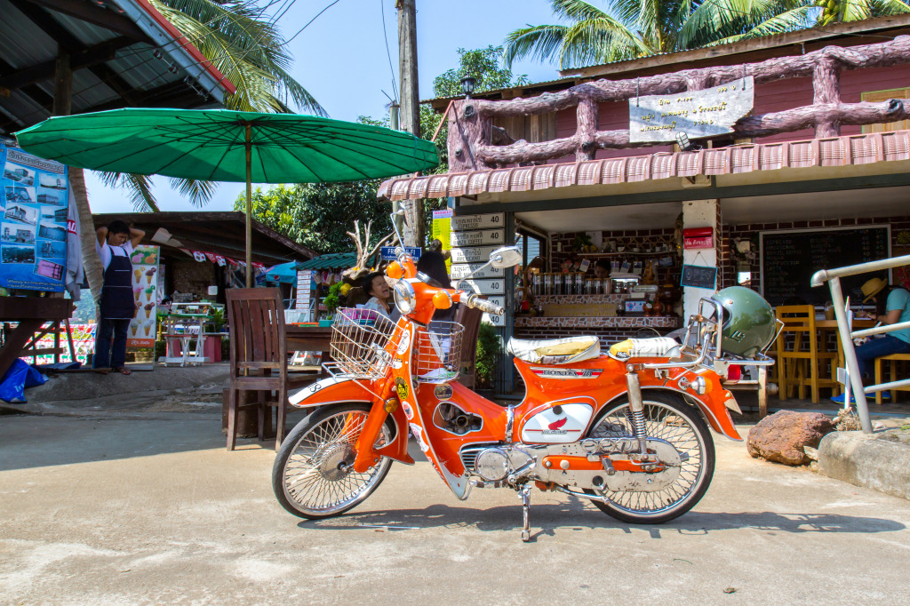 Honda C70 Classic in Thailand jigsaw puzzle in Cars & Bikes puzzles on TheJigsawPuzzles.com