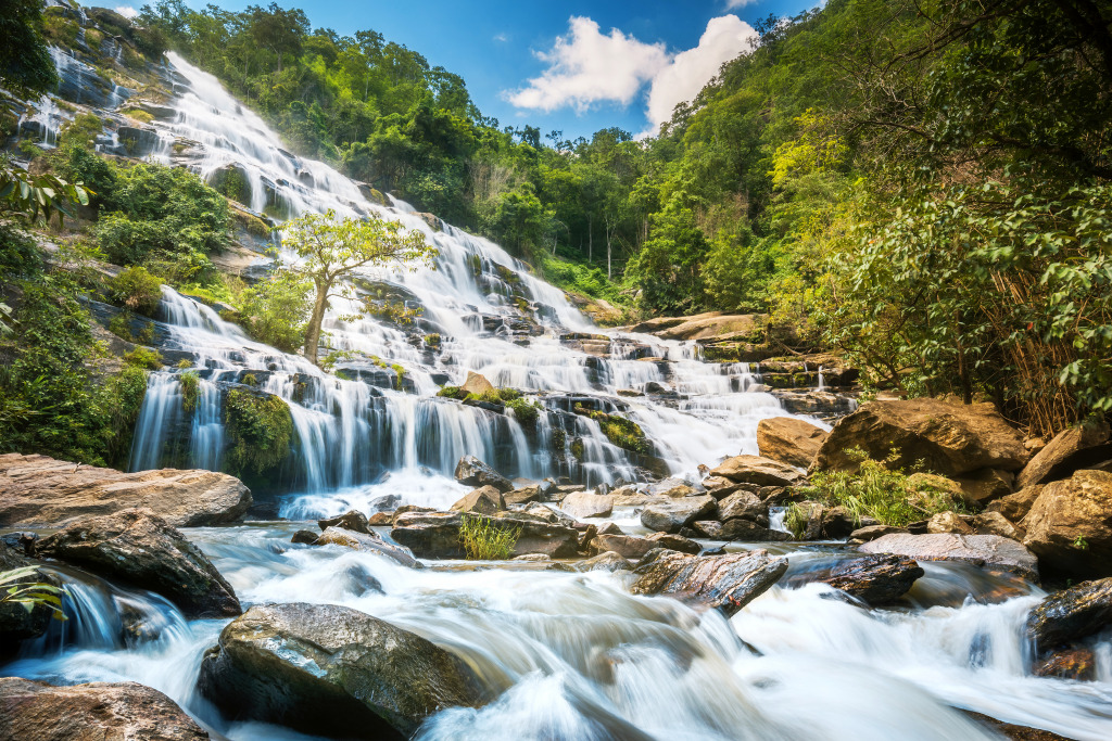 Mae Ya Waterfall, Thailand jigsaw puzzle in Waterfalls puzzles on TheJigsawPuzzles.com