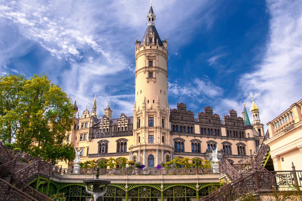 Schwerin Castle, Germany jigsaw puzzle in Castles puzzles on TheJigsawPuzzles.com