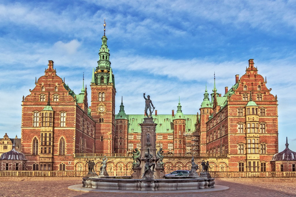 Frederiksborg Palace, Denmark jigsaw puzzle in Castles puzzles on TheJigsawPuzzles.com