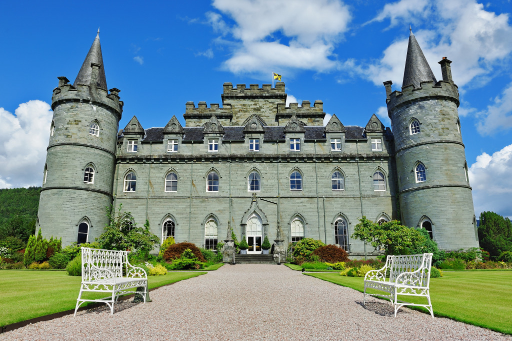 Inveraray Castle, Scotland jigsaw puzzle in Castles puzzles on TheJigsawPuzzles.com