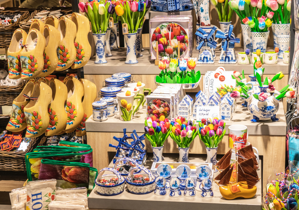Dutch Souvenirs jigsaw puzzle in Handmade puzzles on TheJigsawPuzzles.com