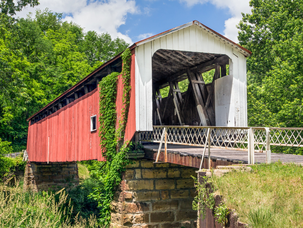 Hildreth Covered Bridge, Washington County, Ohio jigsaw puzzle in Bridges puzzles on TheJigsawPuzzles.com