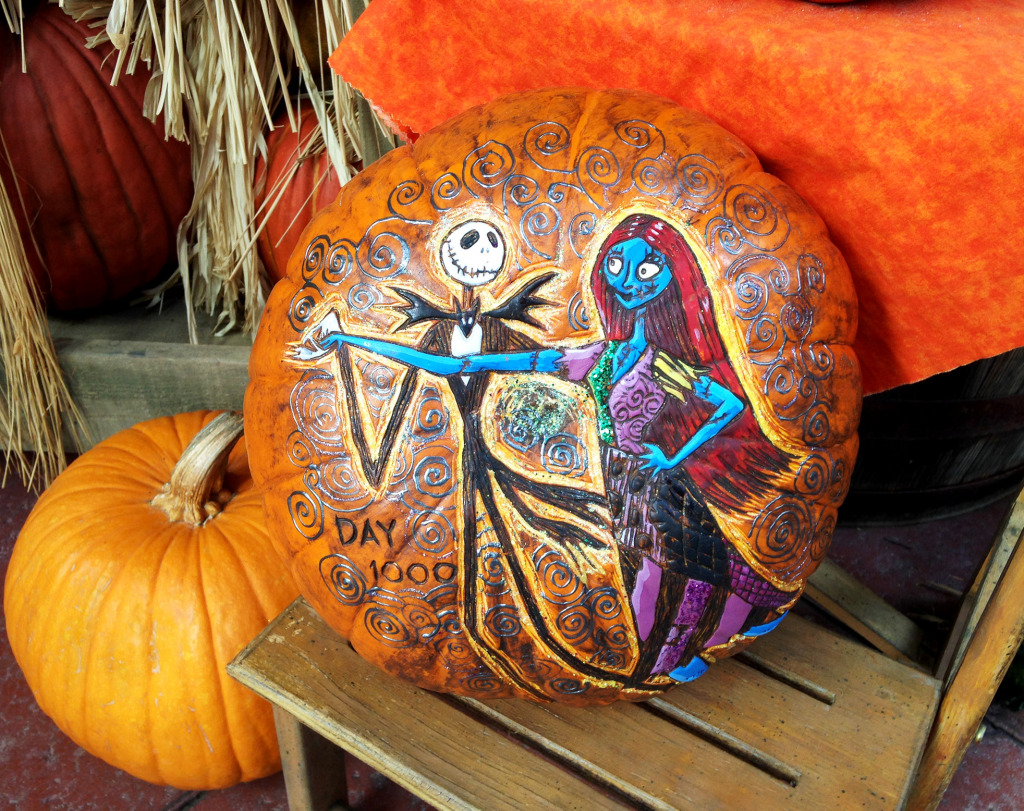Jack Skellington and Sally Pumpkin jigsaw puzzle in Halloween puzzles on TheJigsawPuzzles.com