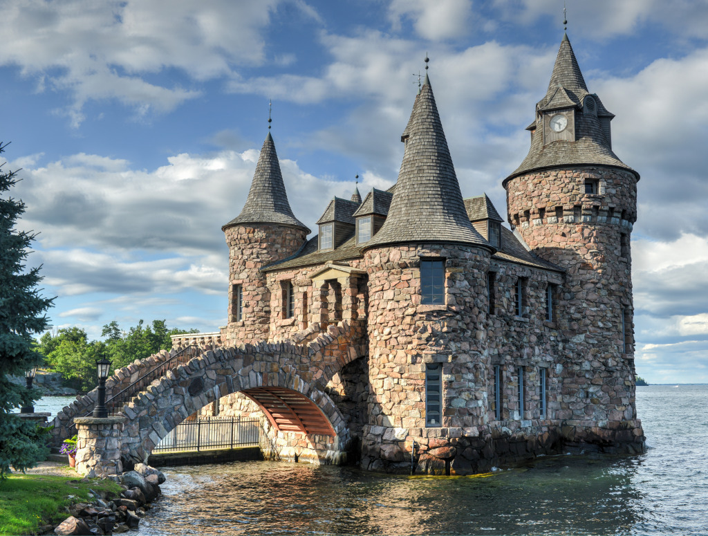 Power House of Boldt Castle, New York jigsaw puzzle in Castles puzzles on TheJigsawPuzzles.com