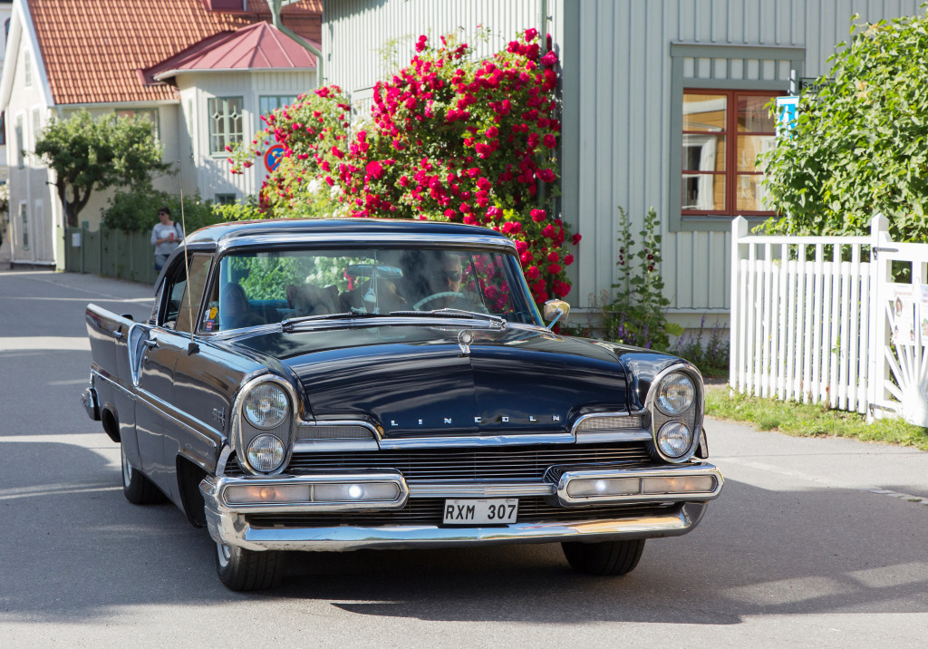 1957 Lincoln Model in Trosa, Sweden jigsaw puzzle in Cars & Bikes puzzles on TheJigsawPuzzles.com