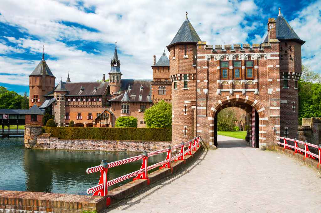 Castle de Haar, Haarzuilens, The Netherlands jigsaw puzzle in Castles puzzles on TheJigsawPuzzles.com