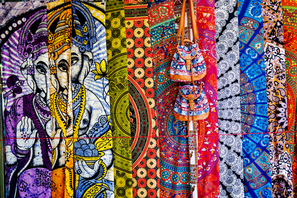 Colorful Indian Sarong jigsaw puzzle in Handmade puzzles on TheJigsawPuzzles.com