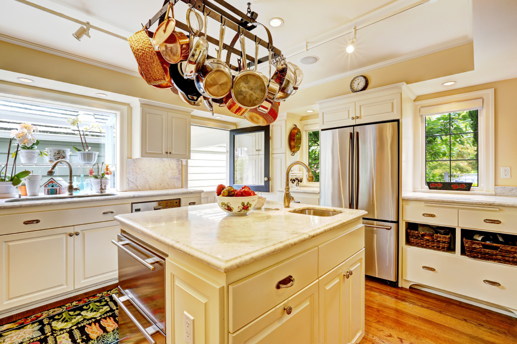 White Kitchen jigsaw puzzle in Food & Bakery puzzles on TheJigsawPuzzles.com