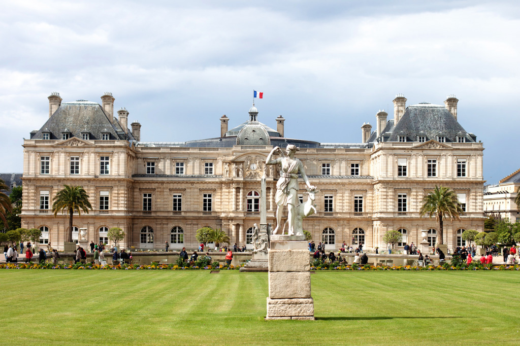 Luxembourg Palace jigsaw puzzle in Castles puzzles on TheJigsawPuzzles.com