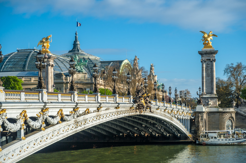 Alexandre III Bridge in Paris, France jigsaw puzzle in Bridges puzzles on TheJigsawPuzzles.com