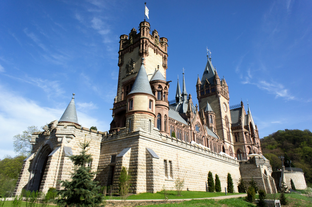 Castle Schloss Drachenburg Near Bonn, Germany jigsaw puzzle in Castles puzzles on TheJigsawPuzzles.com