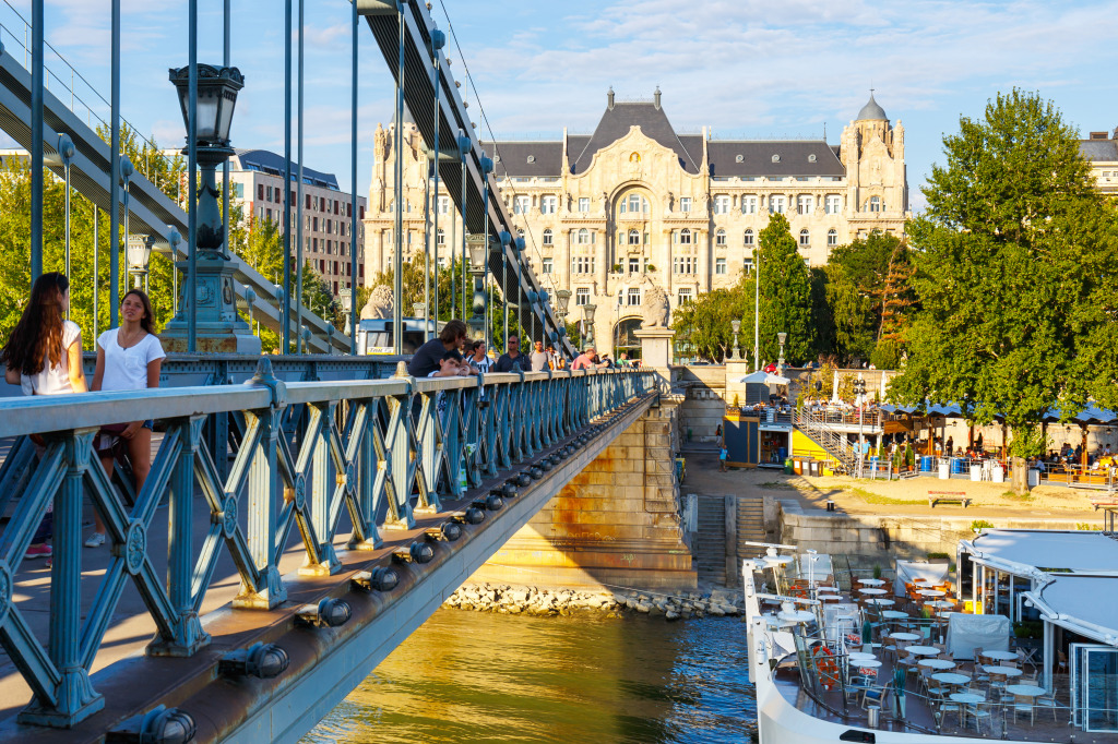 Chain Bridge, Hungary, Budapest jigsaw puzzle in Puzzle of the Day puzzles on TheJigsawPuzzles.com