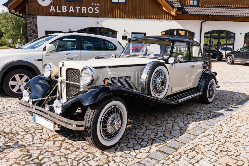Beauford in South Bohemia jigsaw puzzle in Cars & Bikes puzzles on TheJigsawPuzzles.com