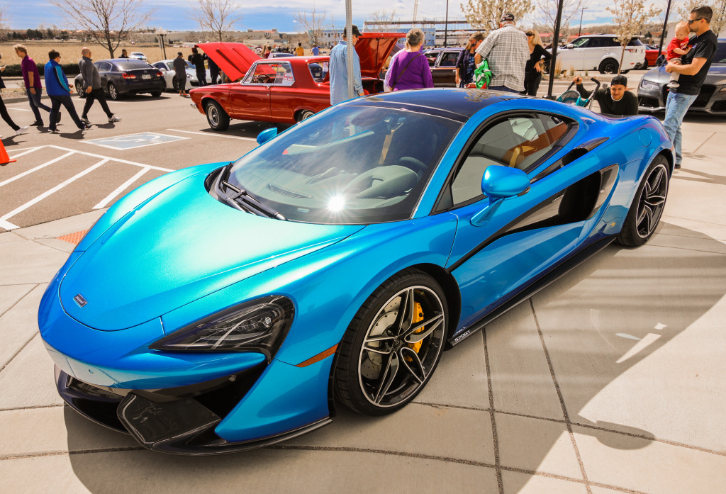 2017 McLaren 570gt jigsaw puzzle in Cars & Bikes puzzles on TheJigsawPuzzles.com