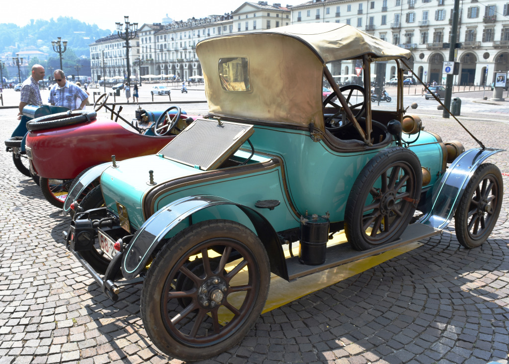 Antique Car Exhibition in Turin, Italy jigsaw puzzle in Cars & Bikes puzzles on TheJigsawPuzzles.com