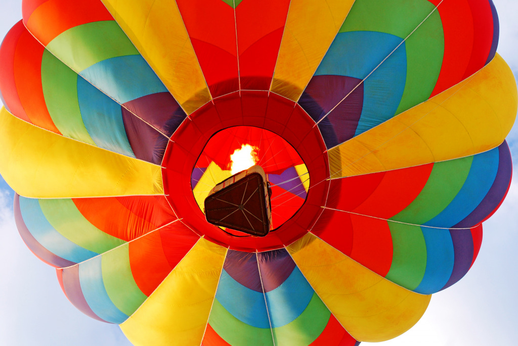Colorful Hot Air Balloon jigsaw puzzle in Aviation puzzles on TheJigsawPuzzles.com