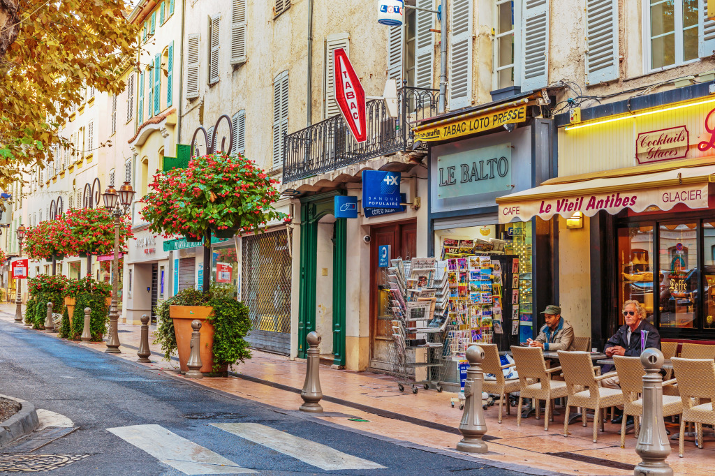 Old Town of Antibes, France jigsaw puzzle in Street View puzzles on TheJigsawPuzzles.com