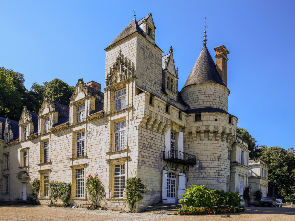 Chateau d'Usse, France jigsaw puzzle in Castles puzzles on TheJigsawPuzzles.com