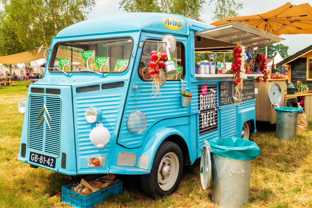 Vintage Food Truck, Aalten, Netherlands jigsaw puzzle in Cars & Bikes puzzles on TheJigsawPuzzles.com