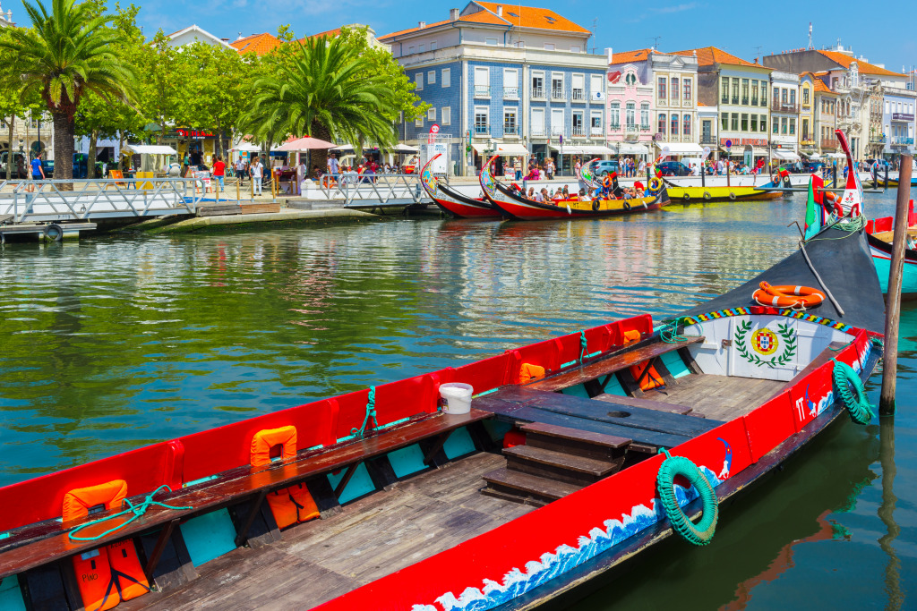 Moliceiro Sailing Boat, Aveiro, Portugal jigsaw puzzle in Great Sightings puzzles on TheJigsawPuzzles.com