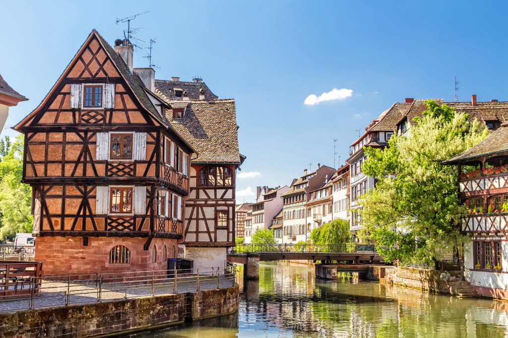 Petite France District in Strasbourg jigsaw puzzle in Bridges puzzles on TheJigsawPuzzles.com